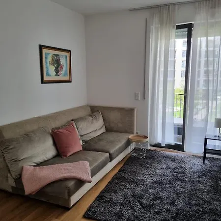 Modern Urban In West Wilmersdorf Apartment